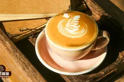 咖啡拉花|郁金香和树叶图案的注入点摆动技巧 拿铁拉花难吗