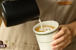 新手咖啡拉花教学 意式浓缩拿铁咖啡简单爱心拉花步骤图解