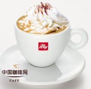 花式咖啡配方 品尝康宝兰鲜奶油咖啡